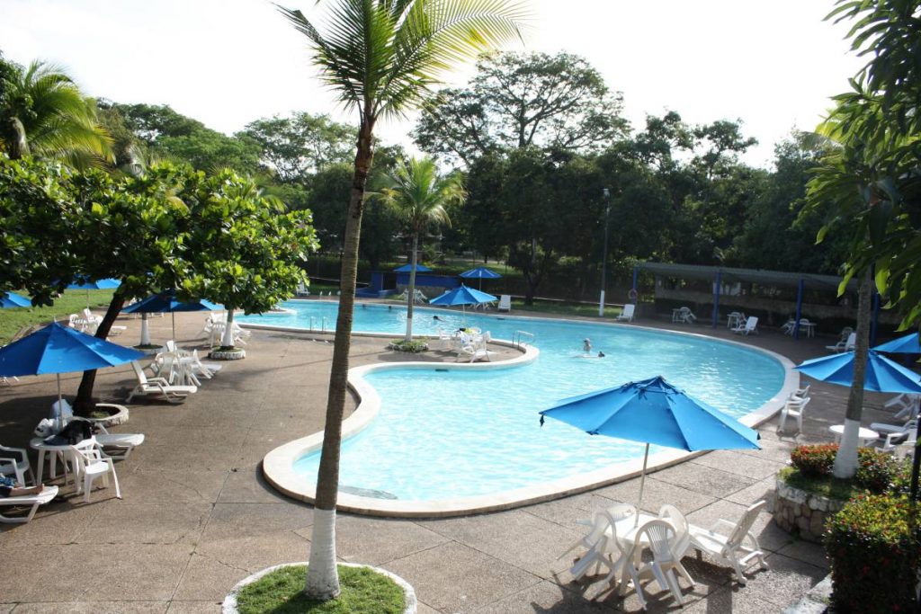 piscina familiar 1_compressed